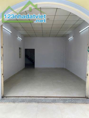 Bán nhà 1 Trệt 1 lầu 65m2 thổ cư đường ô tô (P.Tân Phong) chỉ 3,150 tỉ - 1