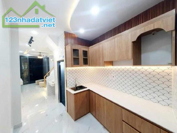 Hoàng Sỹ Khải P14 Q8 35.1m2 NHÀ MỚI Ở LIỀN - 2