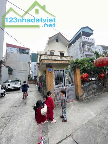 BÁN ĐẤT, NGỌC THUY, BẮC CẦU - 50M2 - MT4M - OTO ĐỖ VÀO NHÀ - NHỈNH 3 TỶ