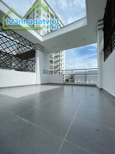 Bán nhà 4 tầng mặt tiền, Quận 7, 72m², gần Phú Mỹ Hưng, giá chỉ 12.7 tỷ - 3