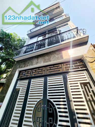 Bán nhà Bát khối dân xây ngõ thông thoáng sáng trước sau 50m 4 tầng giá 7.5 tỷ