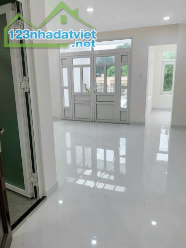 MẶT TIỀN KINH DOANH - 3 TẦNG - 5M x 25M - VUÔNG ĐẸP - LÊ ĐỨC THỌ RA PHẠM VĂN CHIÊU - 2