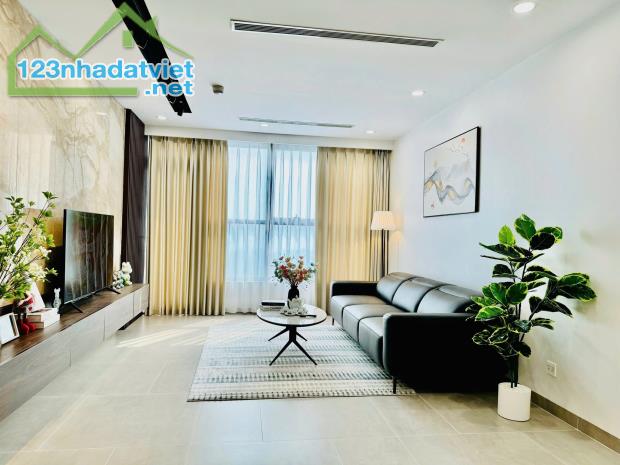 Bán Nhà Phú Đô, Vị Trí Cực Hiếm, Nhà Mới Thang Máy, Ô tô Đỗ Cửa, Giá 8x Tỷ