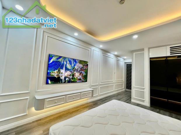Bán Nhà Phú Đô, Vị Trí Cực Hiếm, Nhà Mới Thang Máy, Ô tô Đỗ Cửa, Giá 8x Tỷ - 1