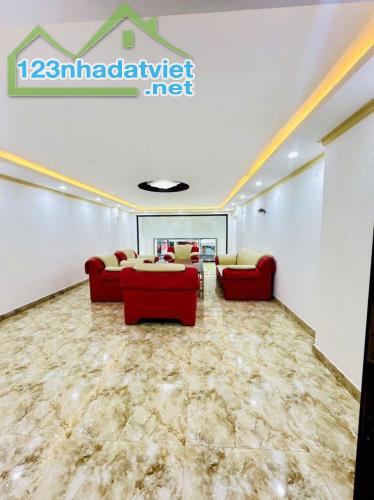 Bán nhà 4 tầng mặt tiền Hà Huy Tập - Sát Trần Cao Vân - Ngay UBND Quận - Giá 12.8 tỷ TL - 2
