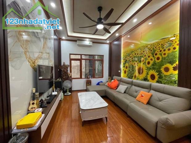 Bán nhà cực hiếm, giá rẻ, ngõ ô tô, 5 tầng, Thanh Xuân, Hà Nội. - 4