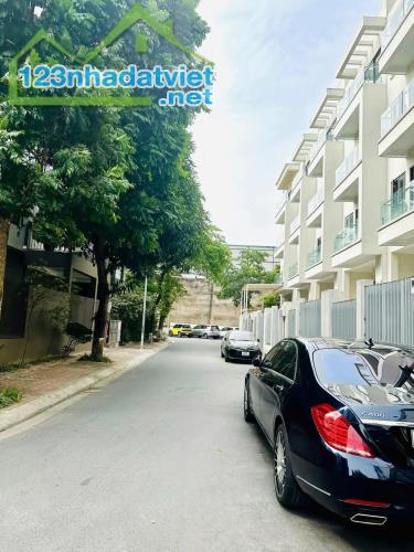 Bán nhà Phân Lô Nguyễn Trãi ô tô tránh, gara, thang máy, kinh doanh, chỉ 31 tỷ. 0971813682 - 5