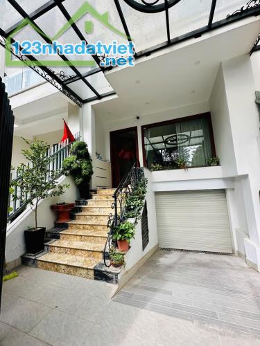 Bán nhà Phân Lô Nguyễn Trãi ô tô tránh, gara, thang máy, kinh doanh, chỉ 31 tỷ. 0971813682 - 4