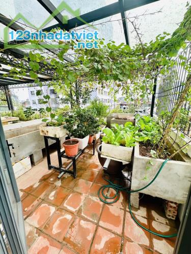Bán nhà Phân Lô Nguyễn Trãi ô tô tránh, gara, thang máy, kinh doanh, chỉ 31 tỷ. 0971813682
