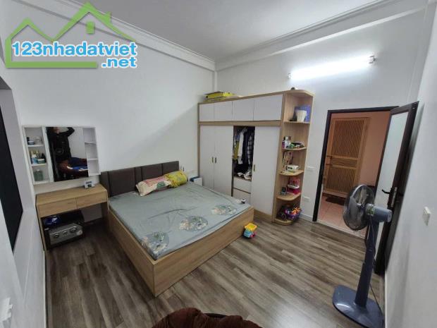 Bán nhà phố Kim Ngưu, Hai Bà Trưng 35m, 4 tầng, Giá: 6.98 tỷ. LH: 0937.158.386 - 2