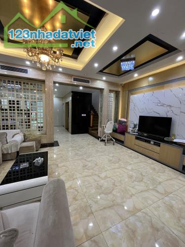 Cần bán biệt thự Gamuda – lô Góc-View Công Viên-full nội thất siêu đẹp - DT 240m2 - 2