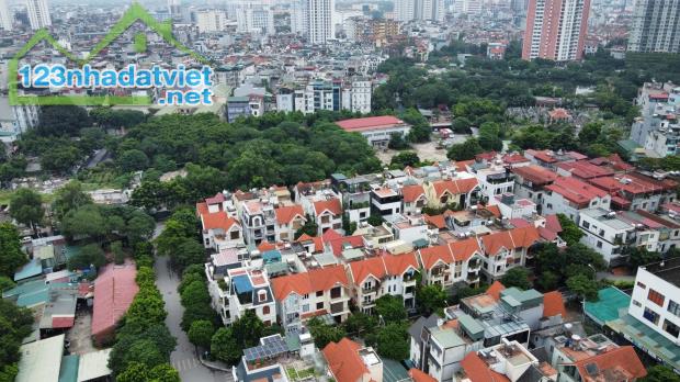 chuyển nhượng đất DT 105m2,MT 9m vỉa hè đường 20m khu đô thị Trung Văn đường Tố Hữu -Lê