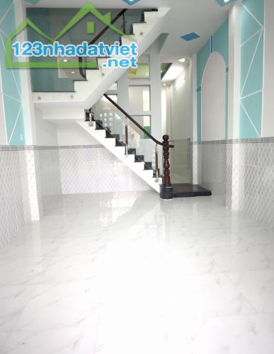 Bán Nhà Xuân Thới Đông 1, 80m2, 2Tầng BTCT, Đường 5 m Xe hơi ngủ trước nhà. - 3