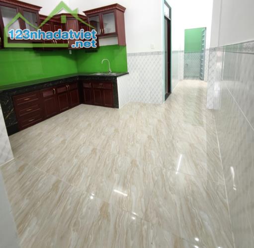 Bán Nhà Xuân Thới Đông 1, 80m2, 2Tầng BTCT, Đường 5 m Xe hơi ngủ trước nhà. - 1