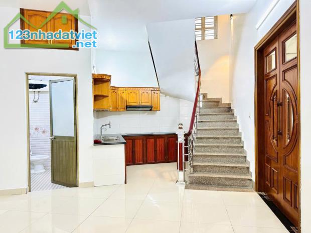nhà độc lập Đình Đông - lê chân # 3,68 tỷ - 3