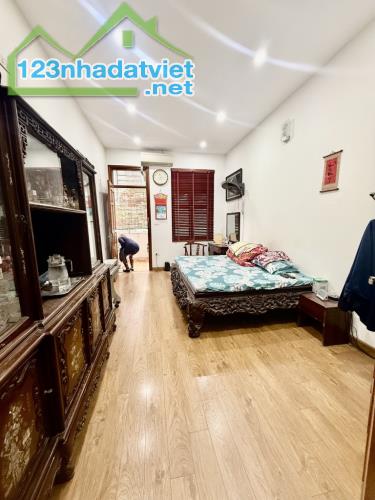 Lô Góc 2 Mặt Tiền - Ngõ Rộng Nông Tô - Mặt Tiền Quyền Lực - Dân Trí Cao - 1