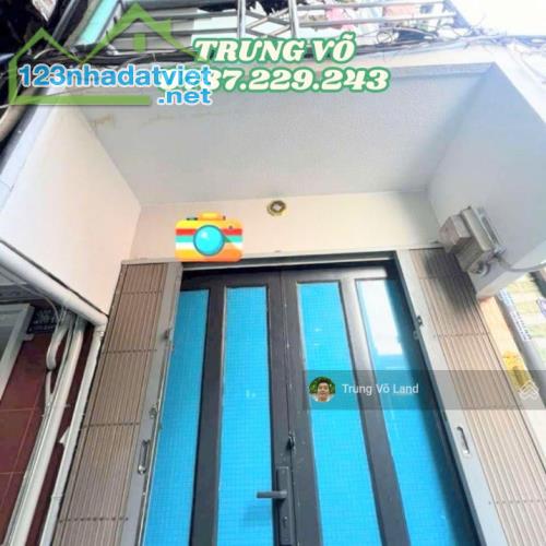 Bán nhà Đường Tôn Đản, Quận 4, 9.3m2, 1.25 tỷ