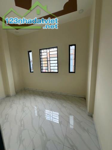 Nhà mới xây 1 triệt 1 lầu 2 phòng ngủ 32m hỗ trợ trả góp - 3
