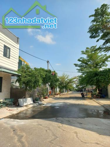 Nhà mới xây 1 triệt 1 lầu 2 phòng ngủ 32m hỗ trợ trả góp - 1