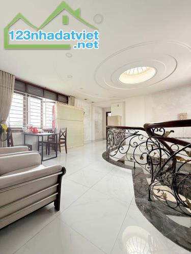 📣📣📣BIỆT THỰ SÂN VƯỜN - 600M2 NGANG HƠN 9 MÉT - NỞ HẬU TÀI LỘC - MẶT TIỀN LIÊN KHU 2-5 - 3