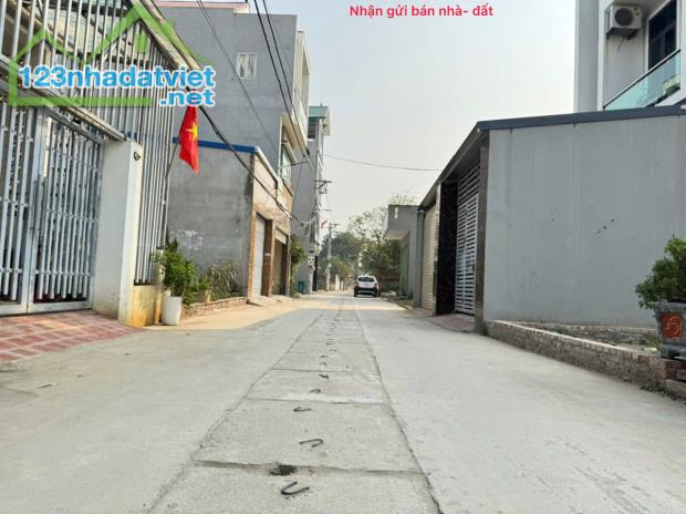 Bán đất tổ 10, Quang Minh, Mê Linh, HN. Full thổ cư, đường thông, oto tránh. Gần KCN,