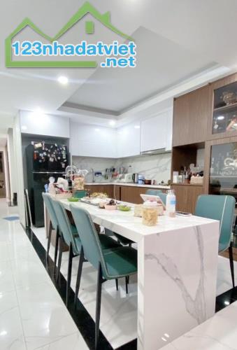 Bán Gấp Nhà Đẹp Nở Hậu 4m x 25m,3Pn Trần Xuân Soạn ,Q.7 ,Nhĩnh 9 Tỷ. - 3
