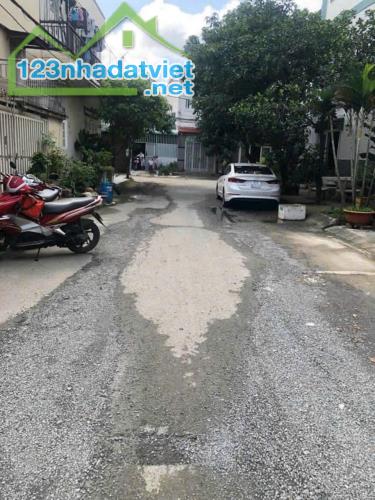 chủ kẹt tiền cần bán gấp nhà 1 trệt 2 lầu ,3ph ngủ  khu dân cư đại hải hóc môn giá 4.1 tỷ