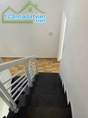 chủ kẹt tiền cần bán gấp nhà 1 trệt 2 lầu ,3ph ngủ  khu dân cư đại hải hóc môn giá 4.1 tỷ - 2