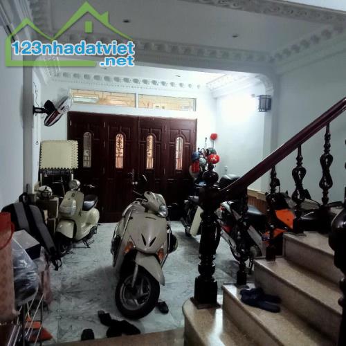 bán nhà Đống Đa 50m Thịnh Quang, 2 thoáng, kinh doanh nở hậu - 2