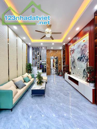 Bán nhà Xuân La Khu Phân Lô Quân Đội - 50m2 - Oto Vào Nhà - trước nhà 3 oto trách - 14,95 - 1