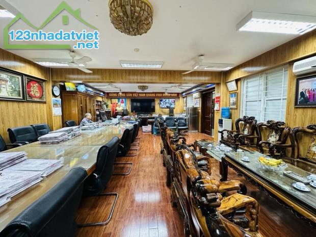Bán tòa văn phòng đường xuân la quận Tây Hồ 135m2 mặt tiền 9m vỉa hè ô tô tránh giá 80 tỷ - 3