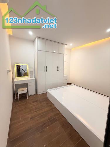 Chỉ 1.8 tỷ, 80m2, Bán nhà Tập thể bê tông Chèm, Bắc Từ Liêm