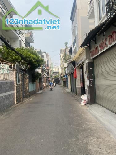 **Bán nhà hẻm đường Trung Lang, P.12, Tân Bình, 6*28, khu Bàu Cát - 11 tỷ