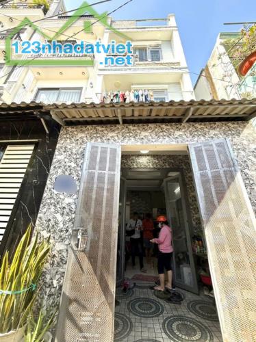 Bán nhà hẻm 3m thông 1 sẹc sát MT đường Quang Trung, P.14, 3,7 x 13, 3 tầng giá 4.69 tỷ - 5