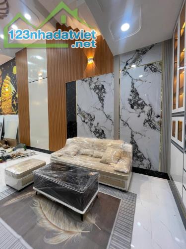 🔥🔥🔥 NHà Ngộp Bank 4 Tầng 1/  đường THẠNH XUÂN 24 phường THẠNH XUÂN Q12 DT 67m(4mx16.5 ) - 2