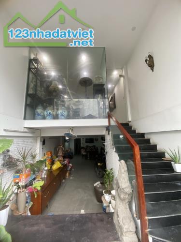 HÀNG HIẾM NGHI TÀM - LÔ GÓC  3 MẶT Ô TÔ TRÁNH - KINH DOANH - DÂN XÂY HIỆN ĐẠI - 1