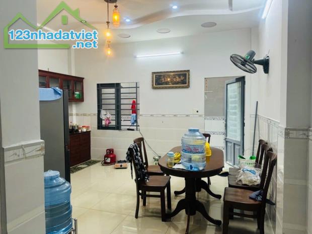 Bán Nhà Phường Thạnh Xuân- Quận 12.LH: 0967398562.