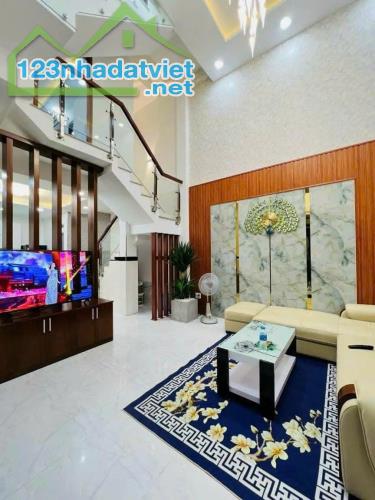 Bán Nhà Quang Trung P8 - Ngang 8,5m - 5 Tầng 3PN - Chỉ 5 Tỷ Hơn - 3