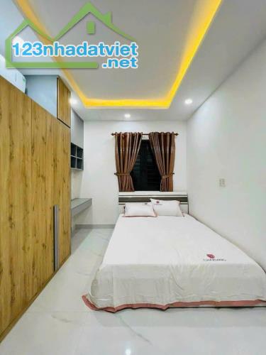 Bán Nhà Quang Trung P8 - Ngang 8,5m - 5 Tầng 3PN - Chỉ 5 Tỷ Hơn - 1