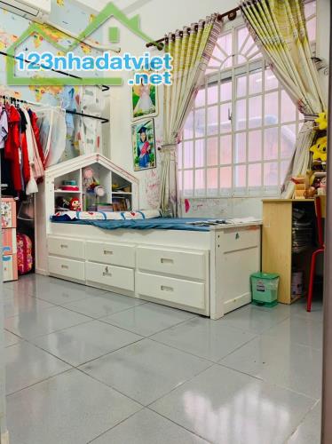 Gấp bán nhà Nguyễn Tiểu La, Quận 10 (4x8m) giá 4.4 tỷ vào ở ngay - 2