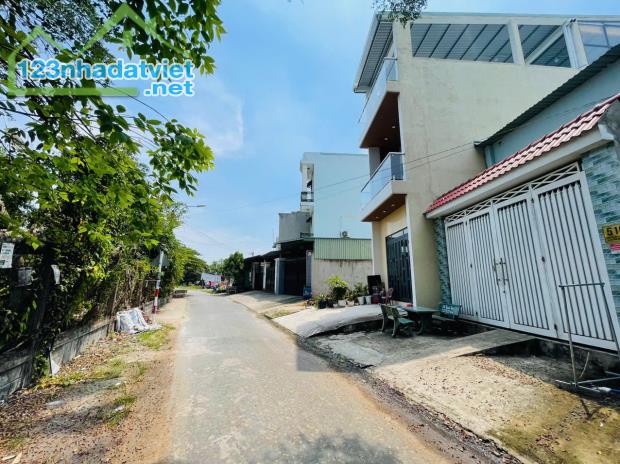 Đất mặt tiền xã Tân Thông Hội, Một sẹt QL22, 200m2, Sổ hồng riêng - 1