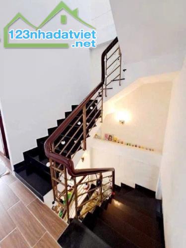Quận 7- P .Phú Mỹ.Hẻm Ôtô.Giá Nhỉnh 5 tỷ