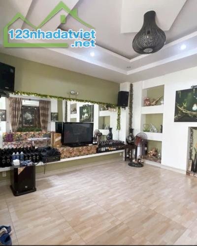 BIỆT THƯ SÂN VƯỜN. MT KINH DOANH KẾ LÊ VĂN QUỚI.NGANG 10M  GIÁ TỐT 22.9 T.TL - 1