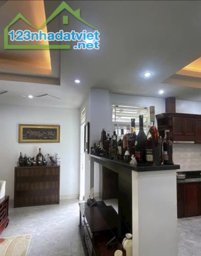 BIỆT THƯ SÂN VƯỜN. MT KINH DOANH KẾ LÊ VĂN QUỚI.NGANG 10M  GIÁ TỐT 22.9 T.TL - 4