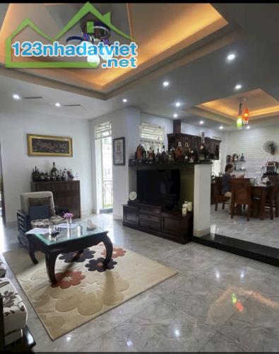 BIỆT THƯ SÂN VƯỜN. MT KINH DOANH KẾ LÊ VĂN QUỚI.NGANG 10M  GIÁ TỐT 22.9 T.TL - 5