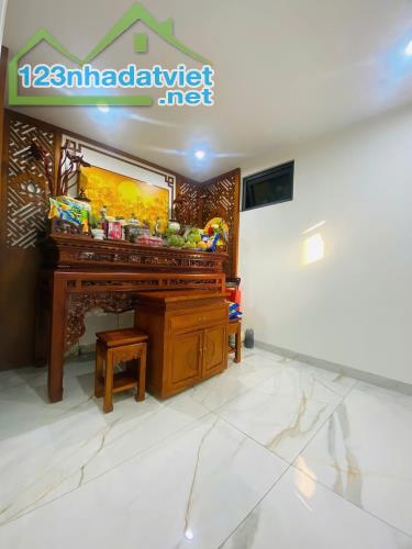 Siêu Phẩm Kinh Doanh Mặt Phố phố Lương Định Của, Đống Đa 90M2, 5 Tầng , Giá 24.5 Tỷ - 2