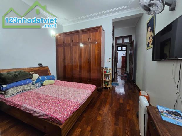 Phùng Chí Kiên, Phân lô Vỉa hè, Ô tô tránh, diên tích 81m2, 6 tầng, MT 4.5m, Giá 28.5 tỷ. - 2