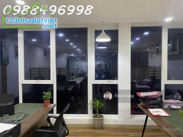 Cho thuê văn phòng 75m² Quận 4 - View sông thoáng mát, giá chỉ 20 triệu/tháng - 1