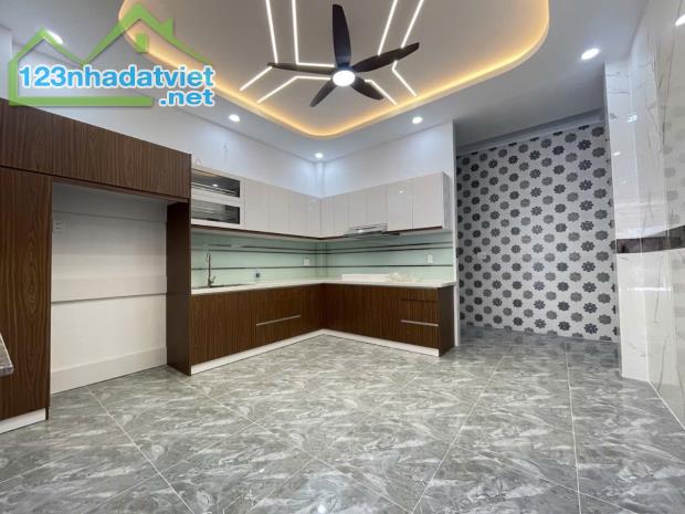 Bình Tân, Nhà 5 tầng 80m2, Ngang4.5m, cạnh Aeon,ô tô, giá rẻ - 1