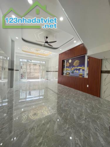 Bình Tân, Nhà 5 tầng 80m2, Ngang4.5m, cạnh Aeon,ô tô, giá rẻ - 4